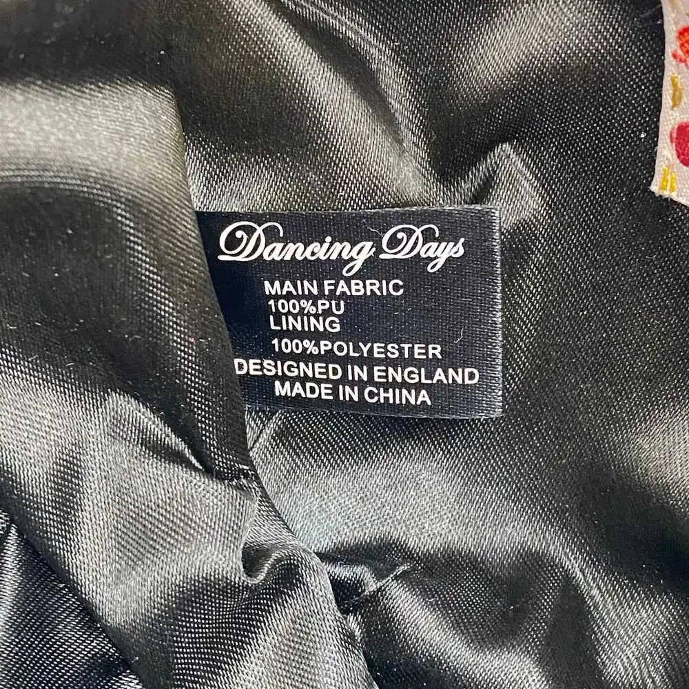 Dancing Days Black Heart Clutch | Black PU & Chain Strap OS